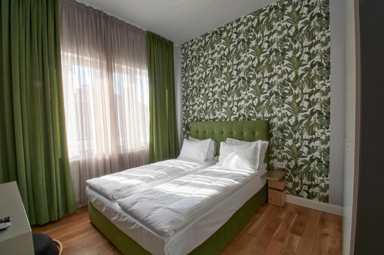 The Embassy Hotel 3*